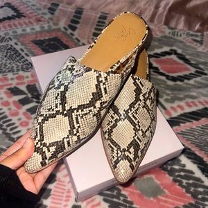 Crown vintage snake skin shoes